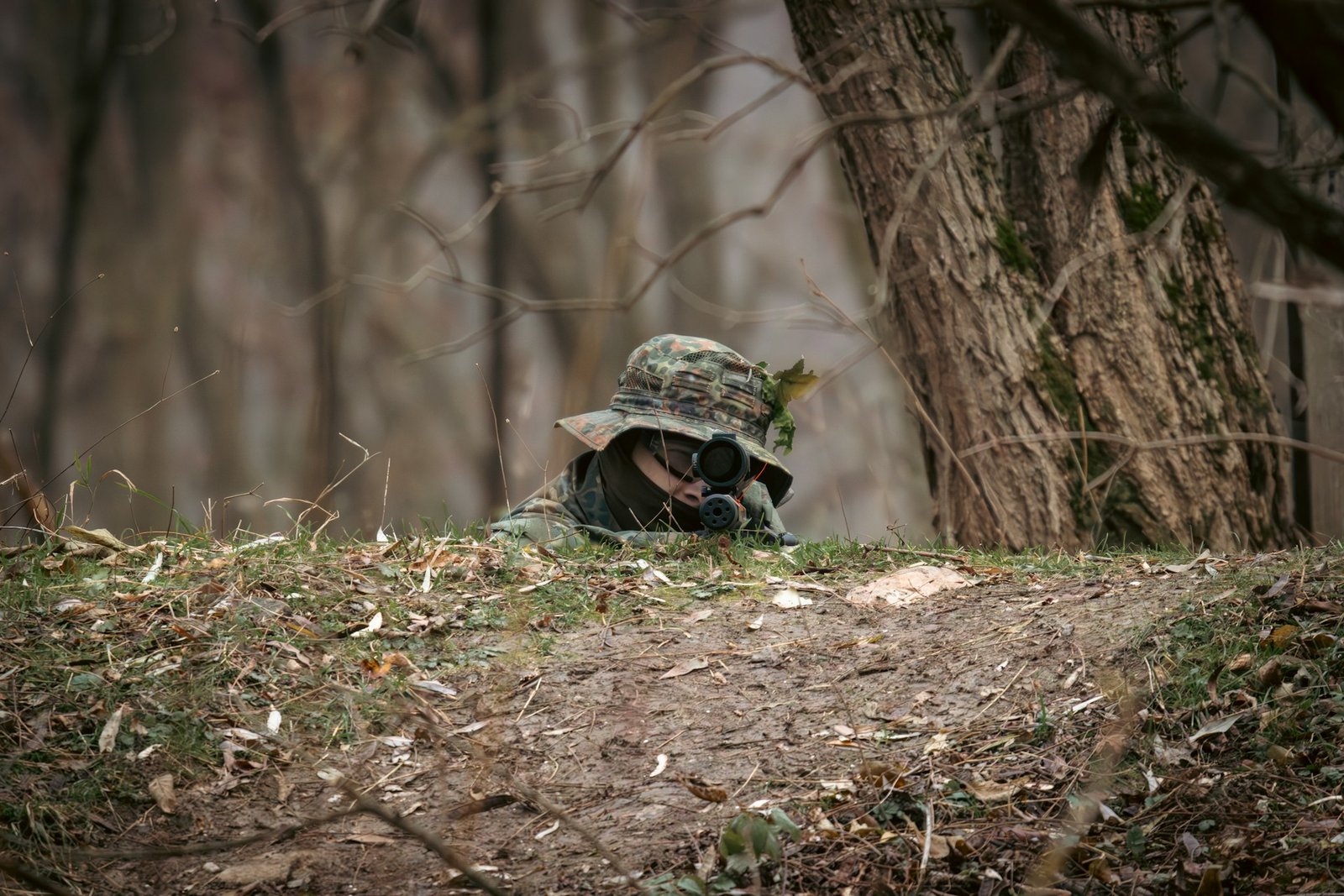 Soldier-peeks-out-green-hat